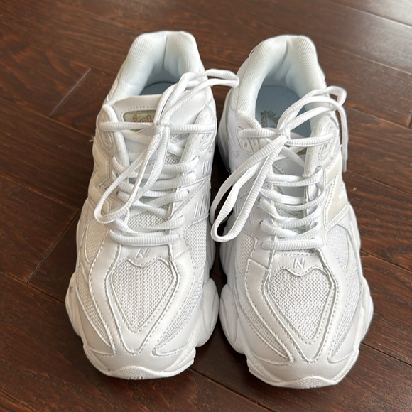 New Balance 9060 Triple White - Picture 3 of 8